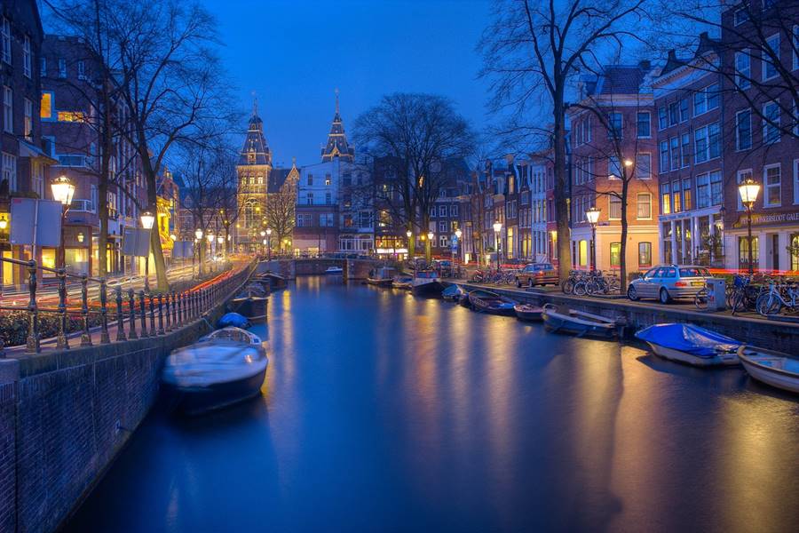 Recorrer los canales de Ámsterdam